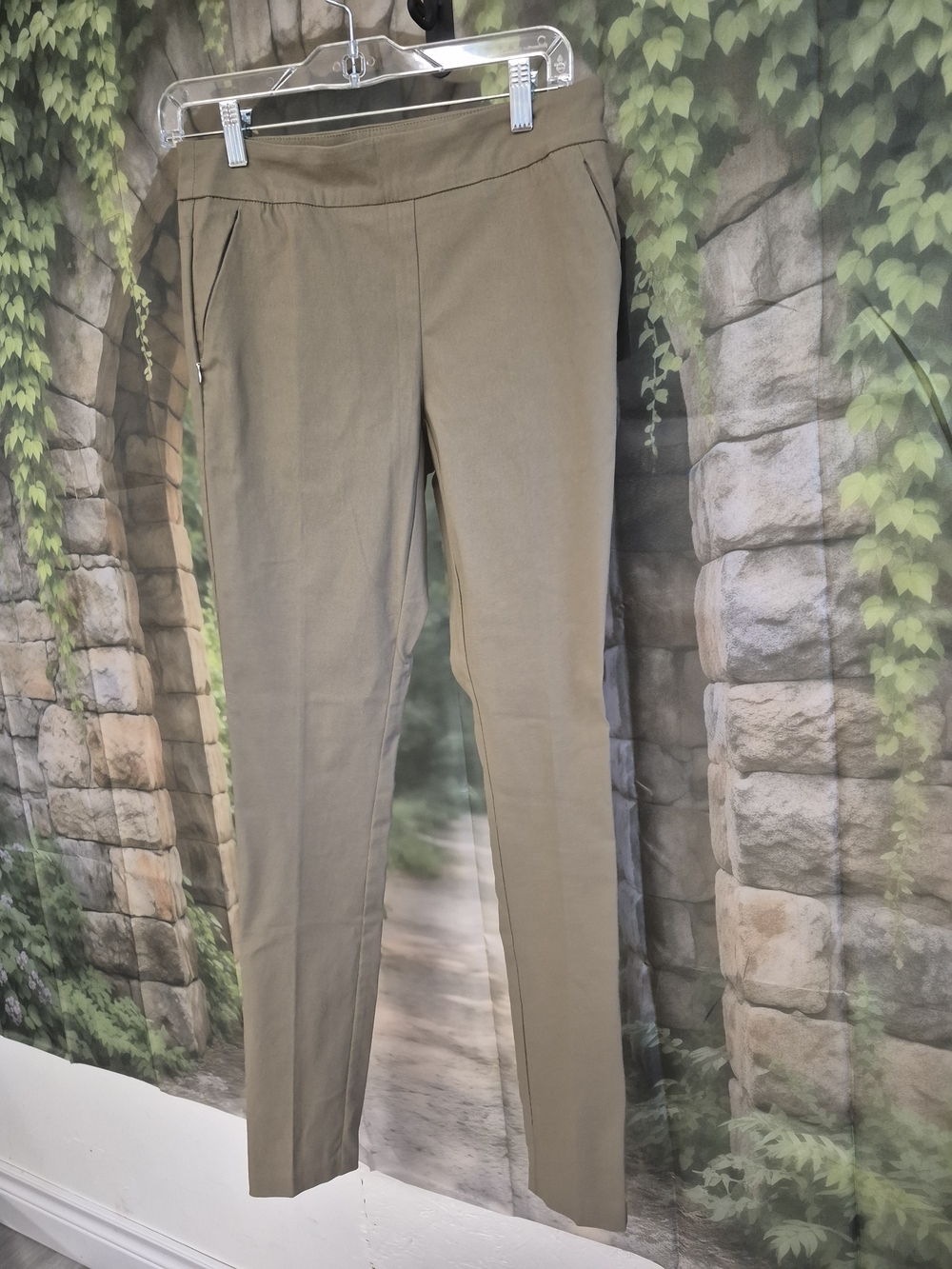 Rekucci Slim-Fit Ankle Pants in Olive Tan